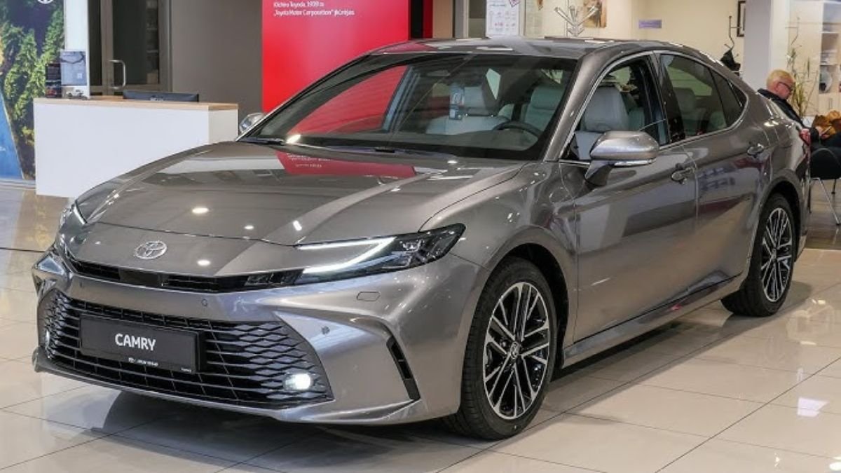 Toyota Camry 2025